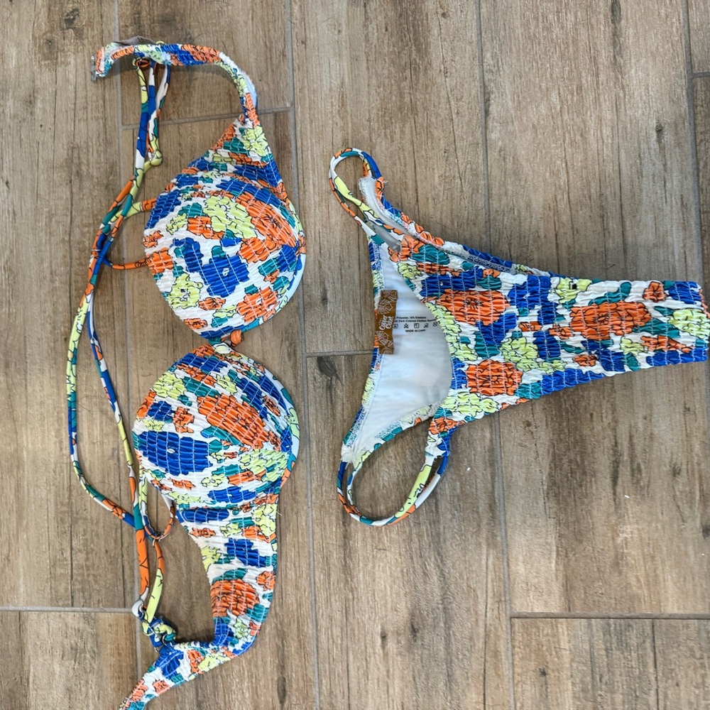 Copper Closet Vibrant Blue and Orange Bikini Med